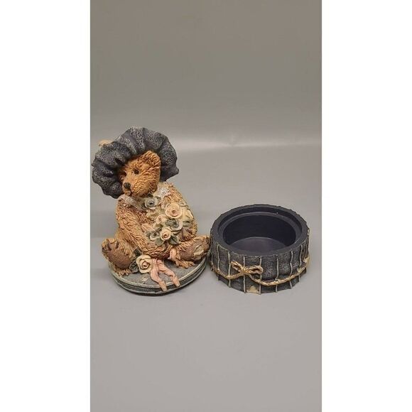 Boyds Bear Collectible Resin Trinket Box " Victoria.... The Lady" Jewlrey Holder - Picture 3 of 4